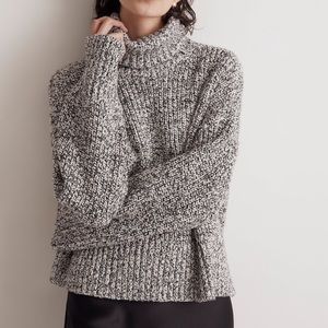 Marked Wide Rib Turtleneck Sweater size Large